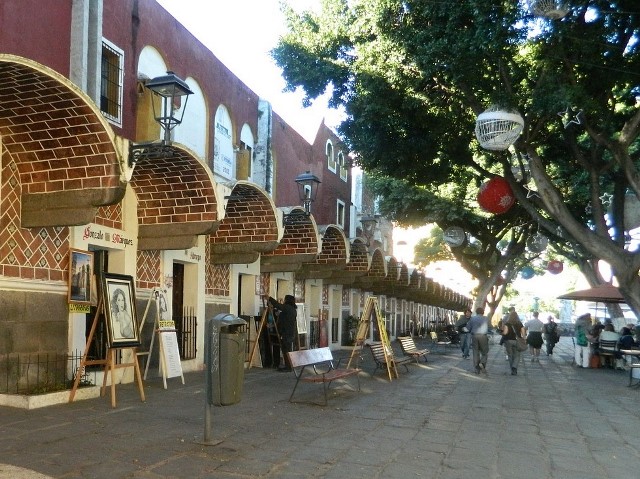 Гуанахуато е град в централната част на Мексико