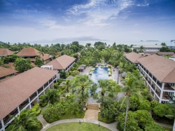 Bandara Resort & Spa 4*+